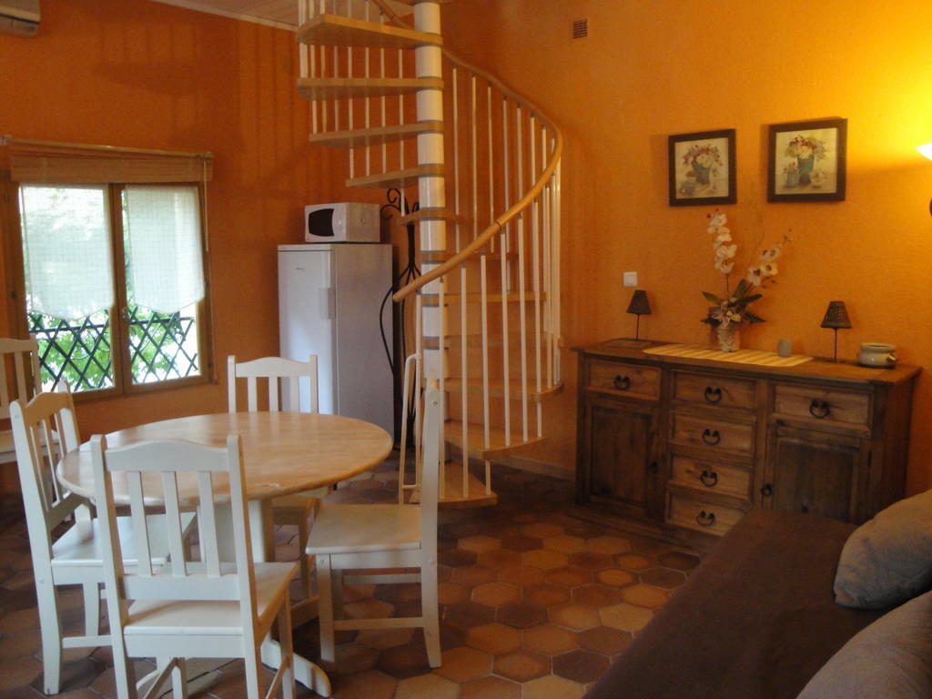 Bastide De La Treille Villa Montaren-et-Saint-Mediers Room photo