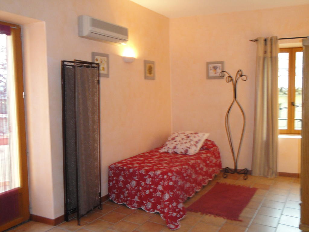 Bastide De La Treille Villa Montaren-et-Saint-Mediers Room photo